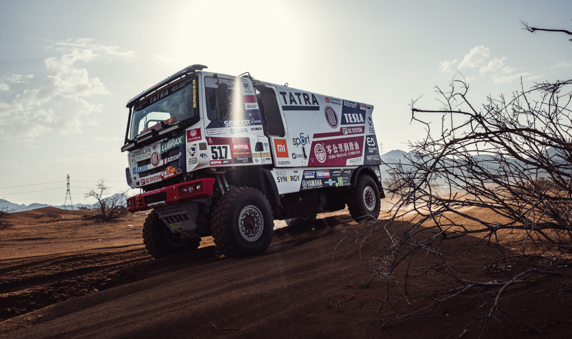 [Dakar 2021] Ignacio Casale se afianza en el top ten en los camiones