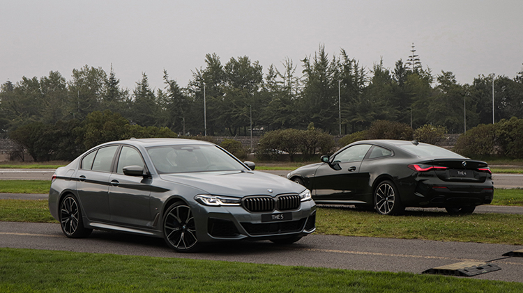 BMW presenta en pista los renovados Serie 4 y Serie 5