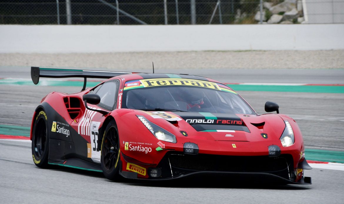 [Chilenos en el exterior] Benjamín Hites destaca en primer test con el Ferrari 488 GT3 en Barcelona