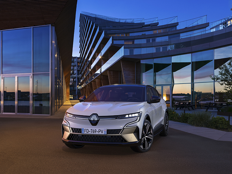 Ahora eléctrico: Renault presentó el Mégane E-Tech en el Salón de Munich