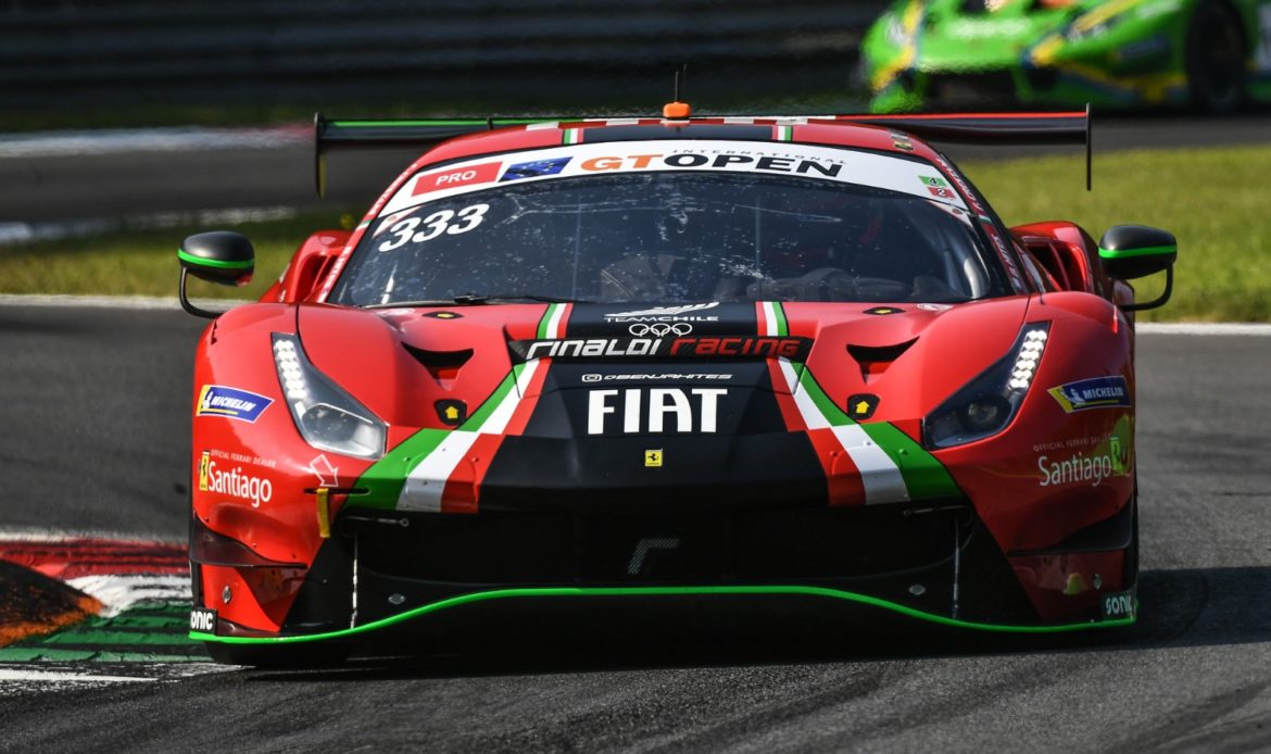 [Chilenos en el exterior] Benjamín Hites fue cuarto en su debut en el International GT Open en Monza