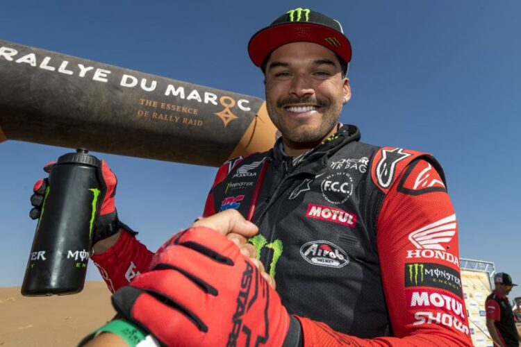 [Chilenos en el exterior] Pablo Quintanilla vence el Rally de Marruecos