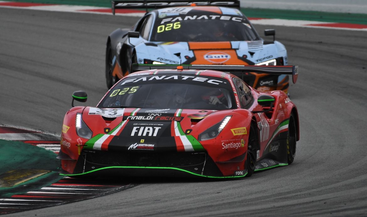 [Chilenos en el exterior] Benjamín Hites finalizó la temporada 2021 del World GT Challenge Europe
