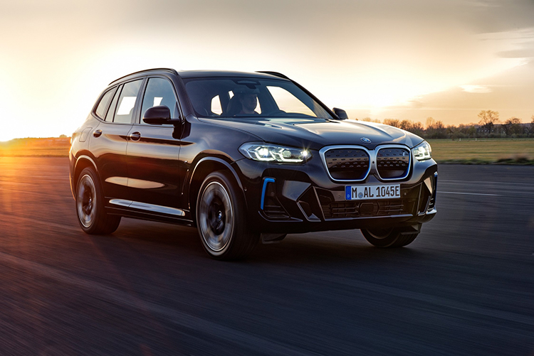 BMW iX3, un paso más hacia la nueva etapa de electromovilidad de BMW