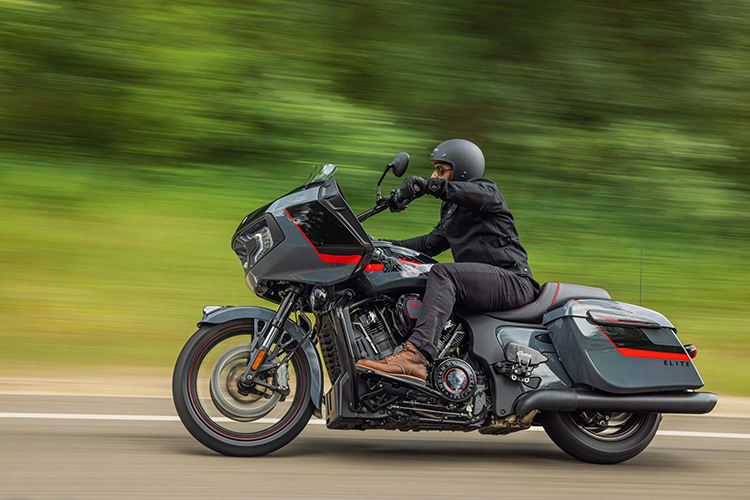 Challenger Elite 2023 debuta como el modelo más sofisticado de Indian Motorcycle
